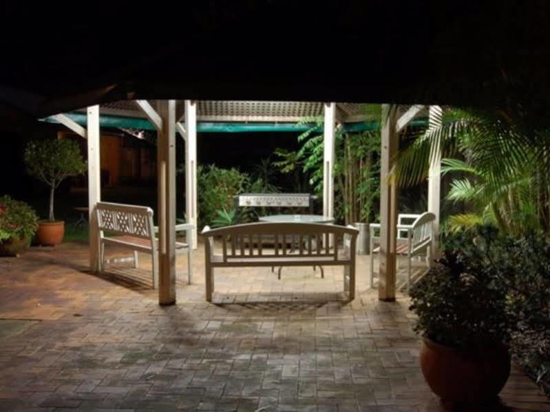 Sunshine Coast Motor Lodge Woombye Exterior foto